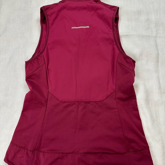 Asics Burgundy Sleeveless Vest - Picture 2 of 4